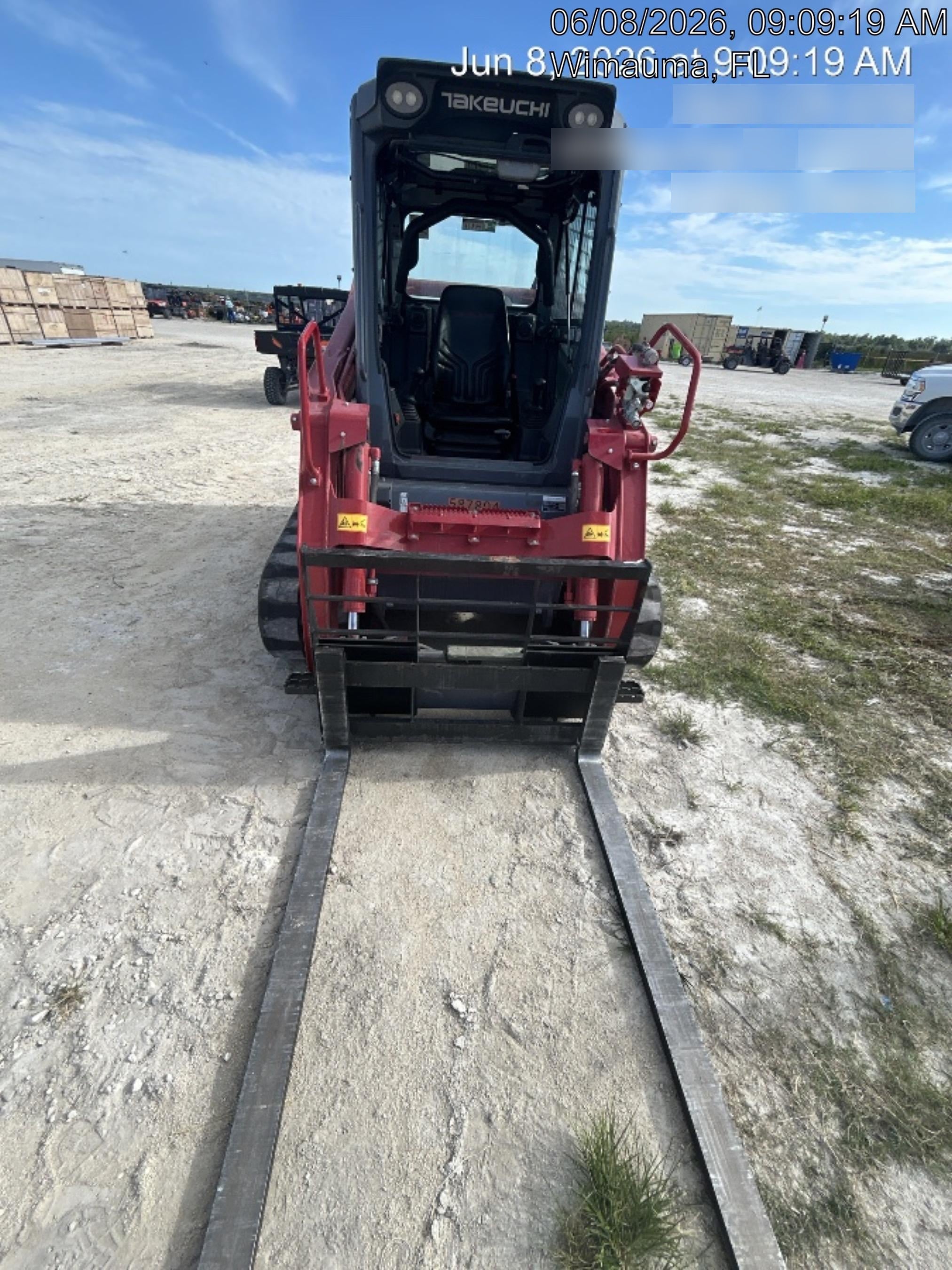 2025 TAKEUCHI TL12V2-CR