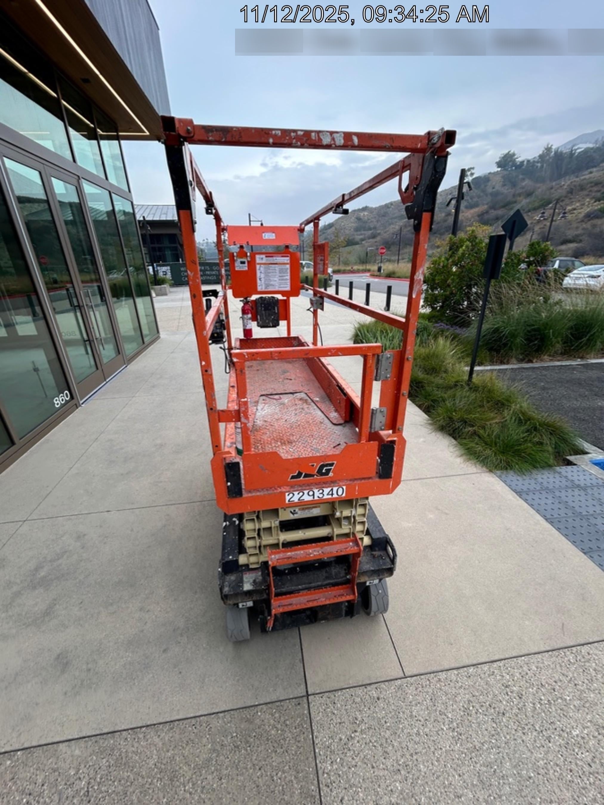 2022 JLG ES1932