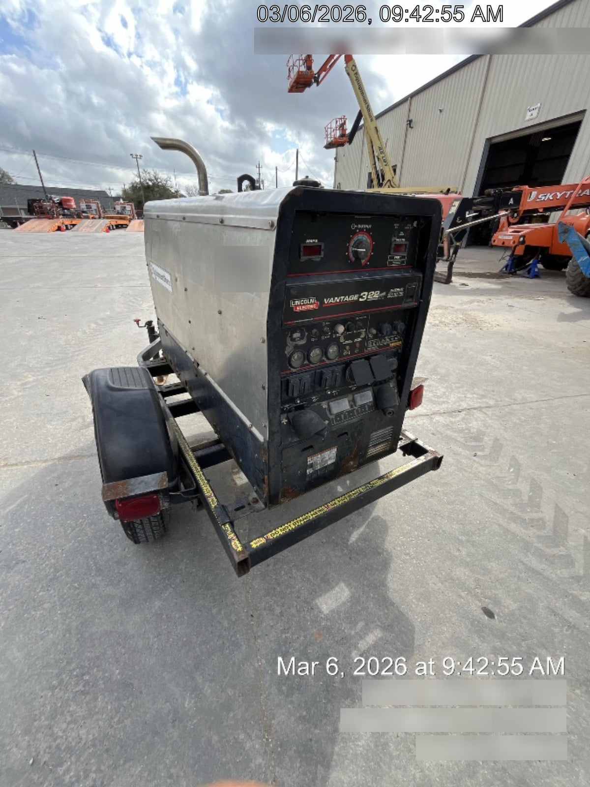 2019 Lincoln Electric Vantage 322 Ready-Pak 3, Two Wheel Trailer, Fender and Light Kit, Cable Rack