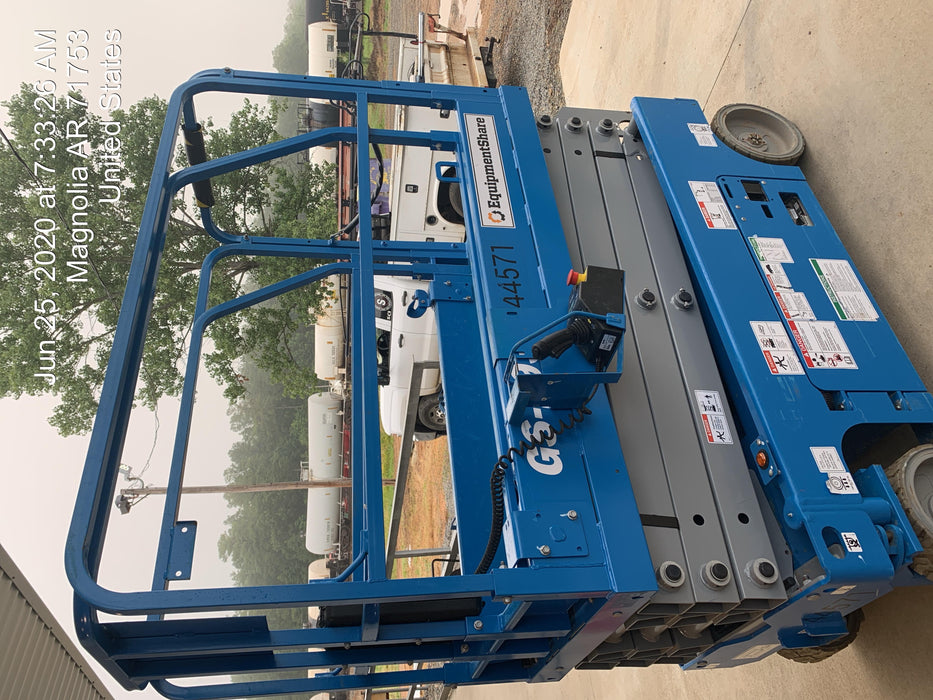 2019 Genie GS-1930 Fixed rails with chain Entry