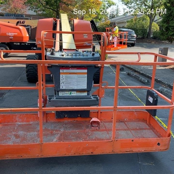 2021 JLG 600S