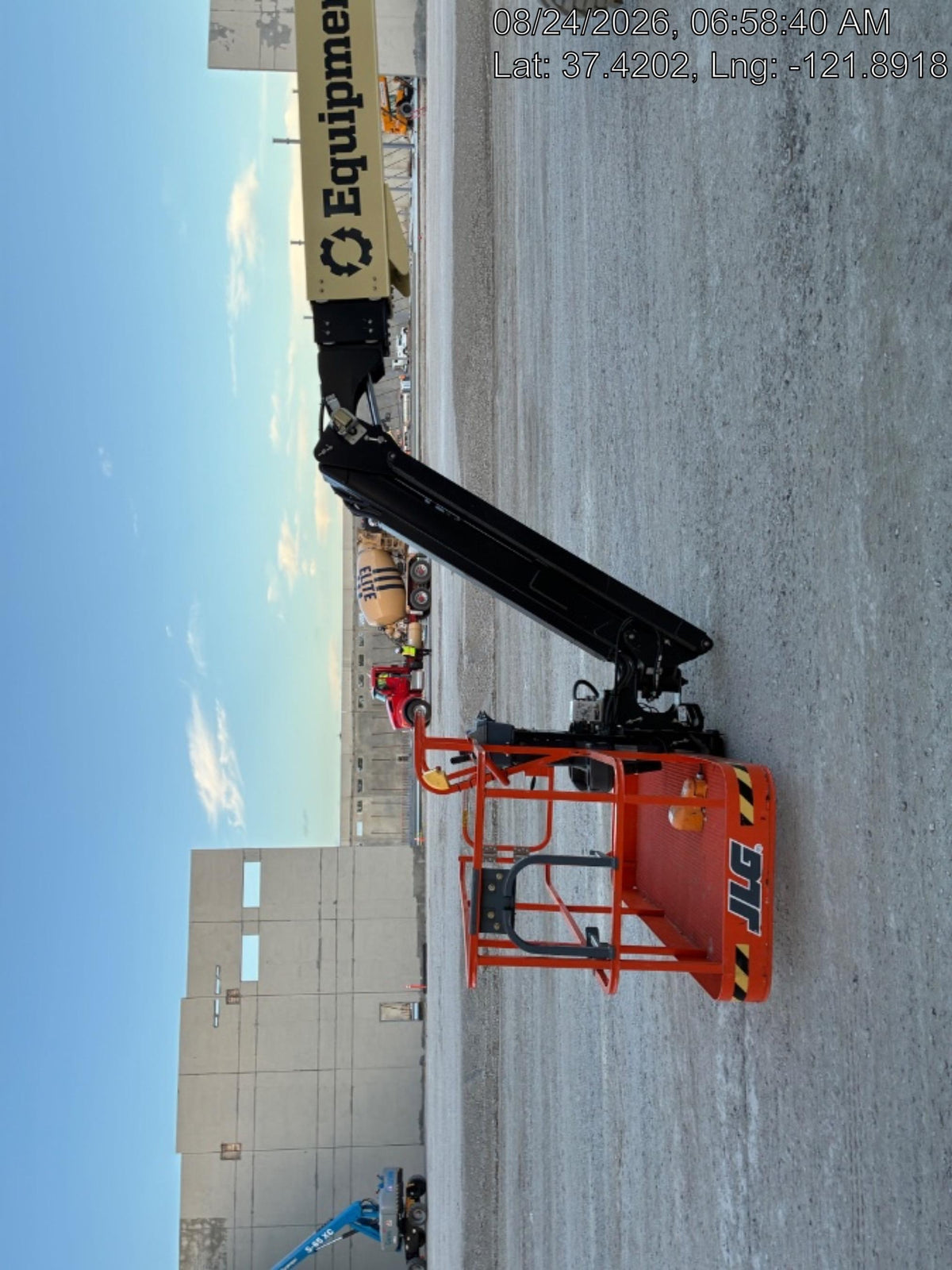 2025 JLG 660SJ