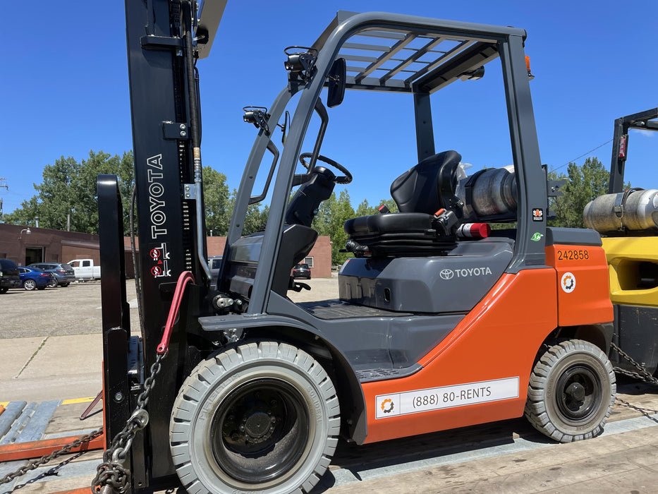 2022 TOYOTA 50-8FGU25