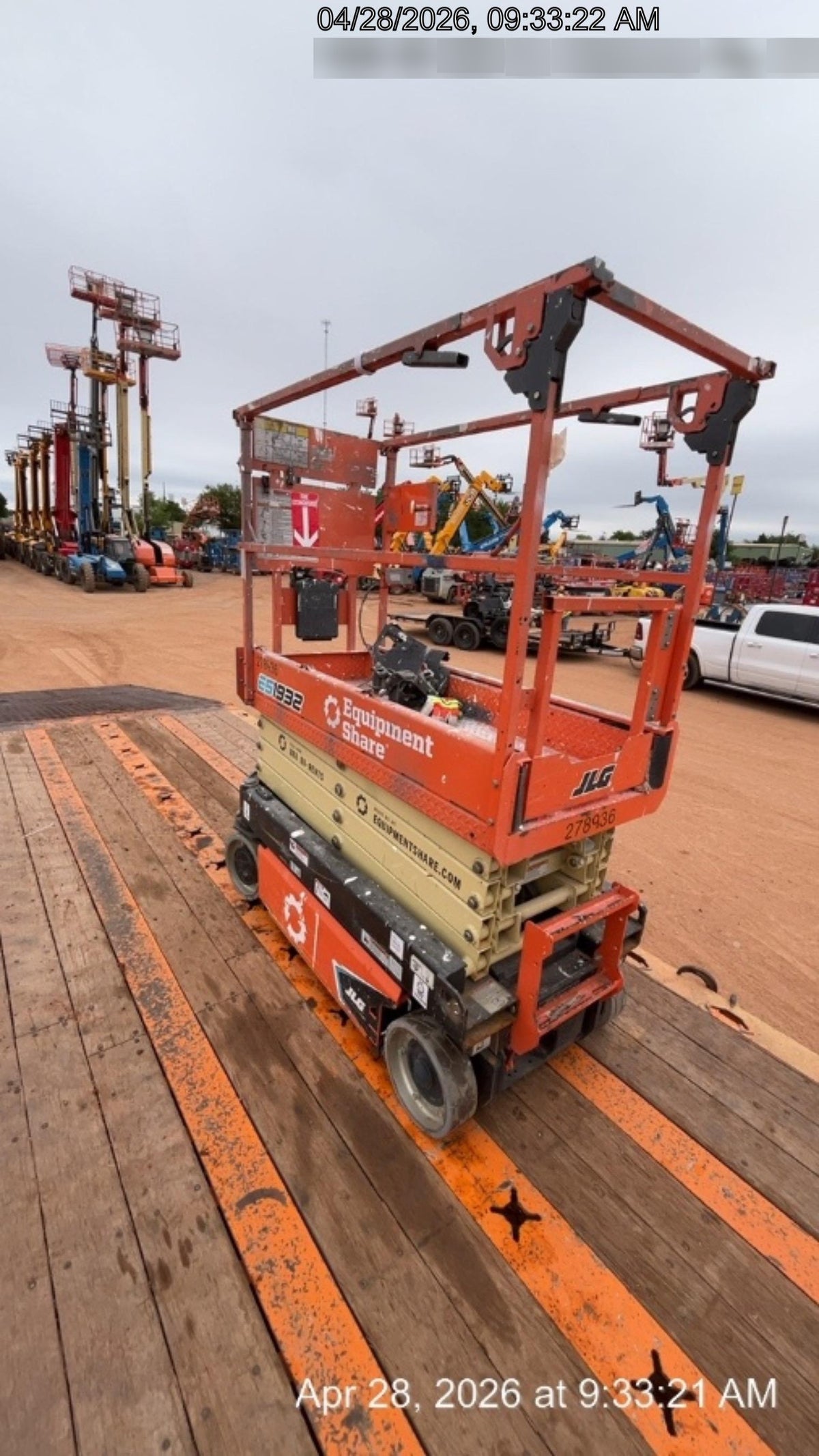 2022 JLG ES1932