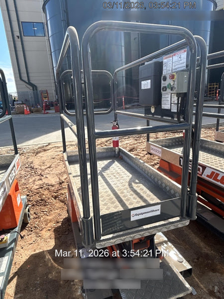 2023 JLG 1030P