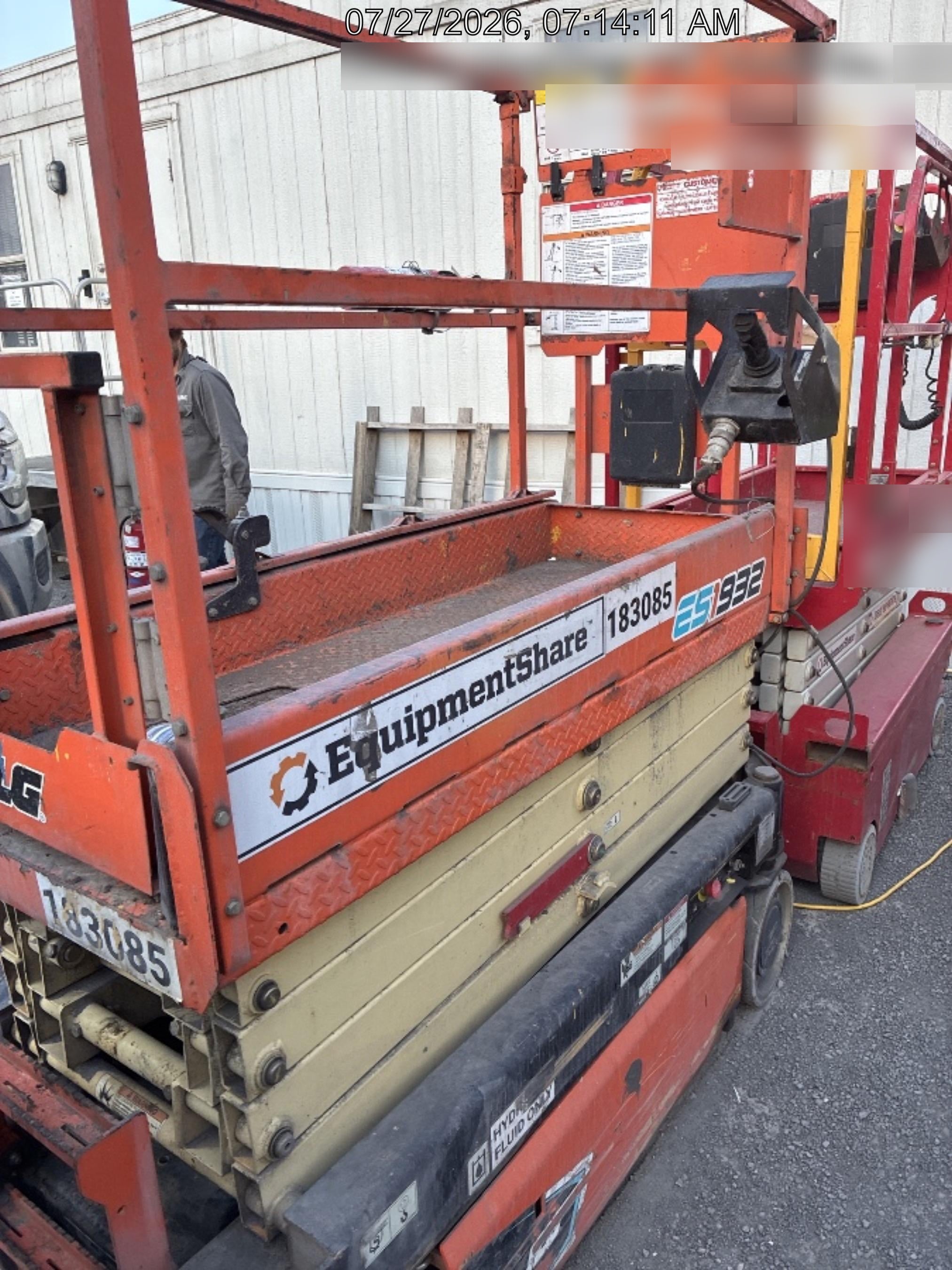 2021 JLG ES1932