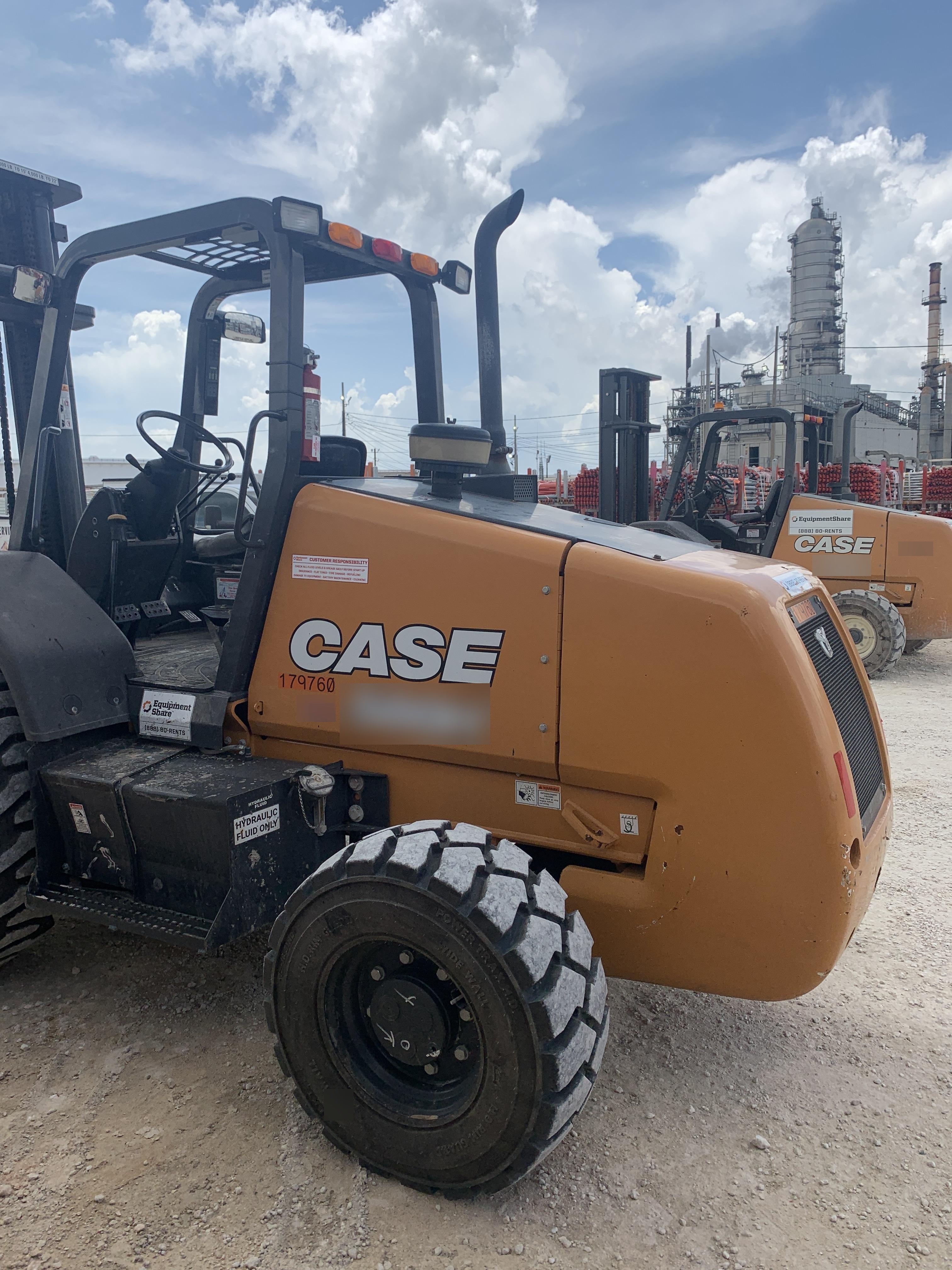 2021 CASE 588H
