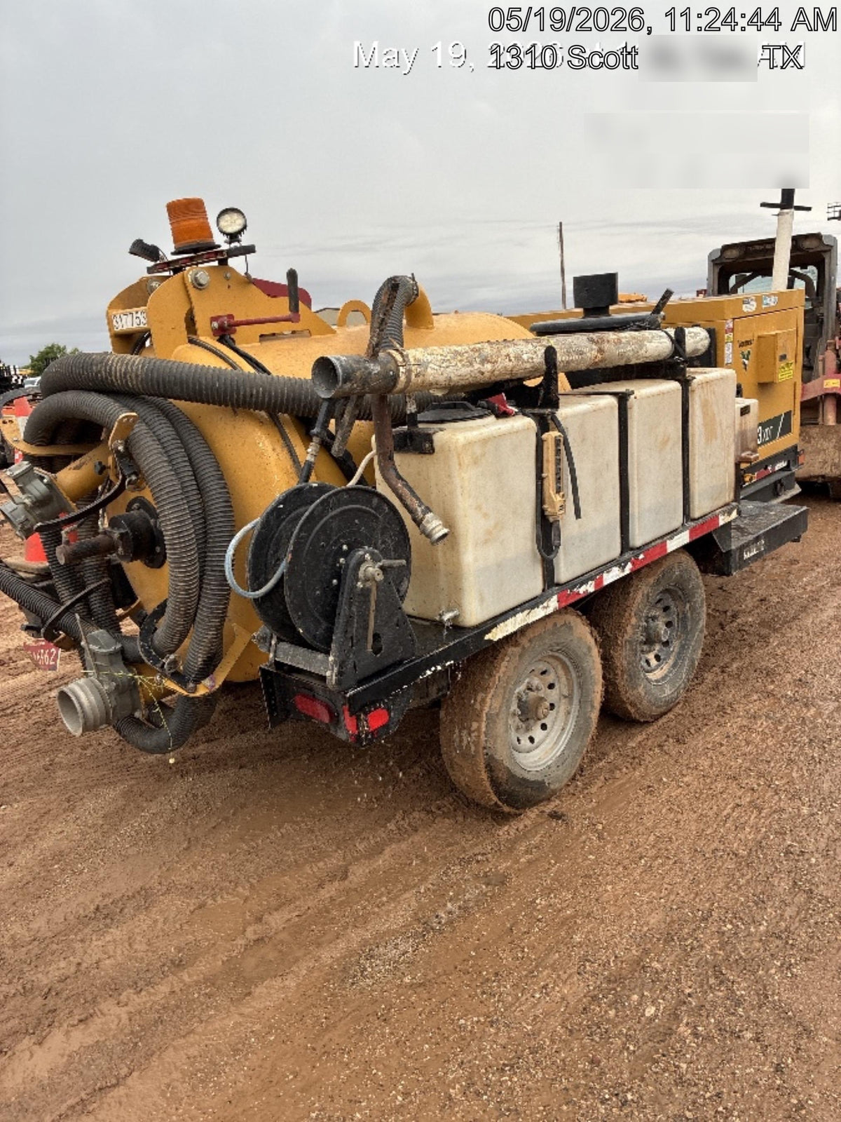 2023 Vac-Tron LP573XDT T4 Koehler Diesel Engine, 500 Gallon Debris Tank, x2 100 Gallon Water Tanks