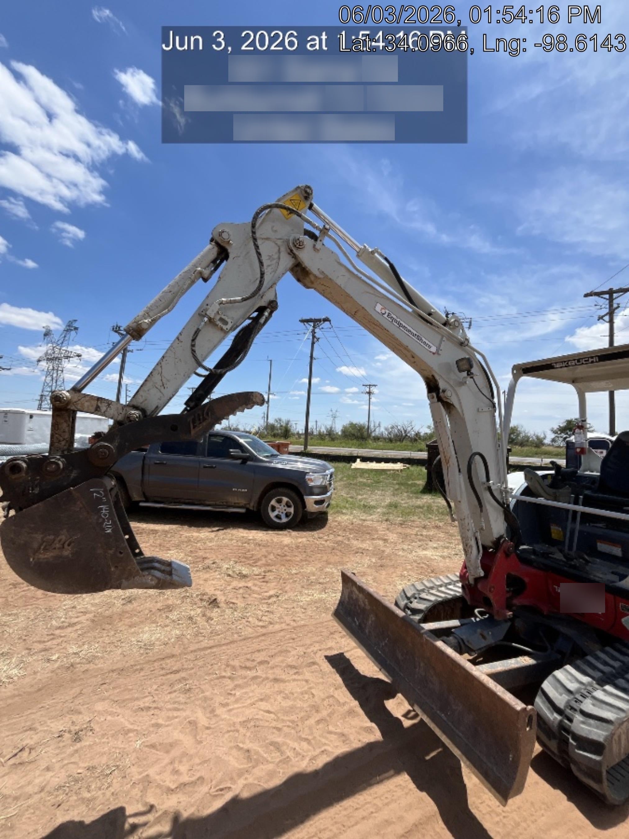2021 TAKEUCHI TB235-2R