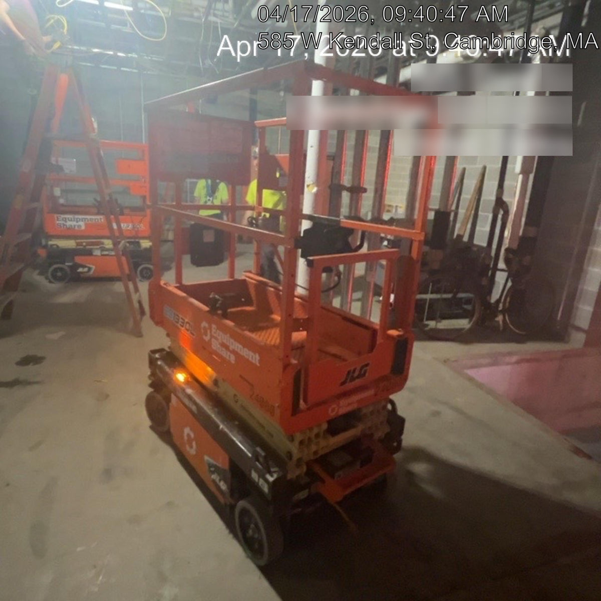 2022 JLG ES1330L