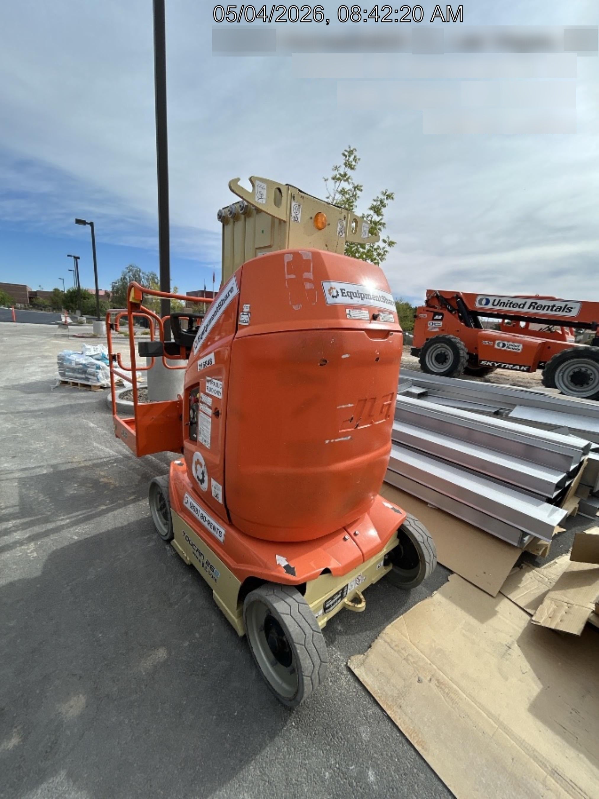2022 JLG 26E