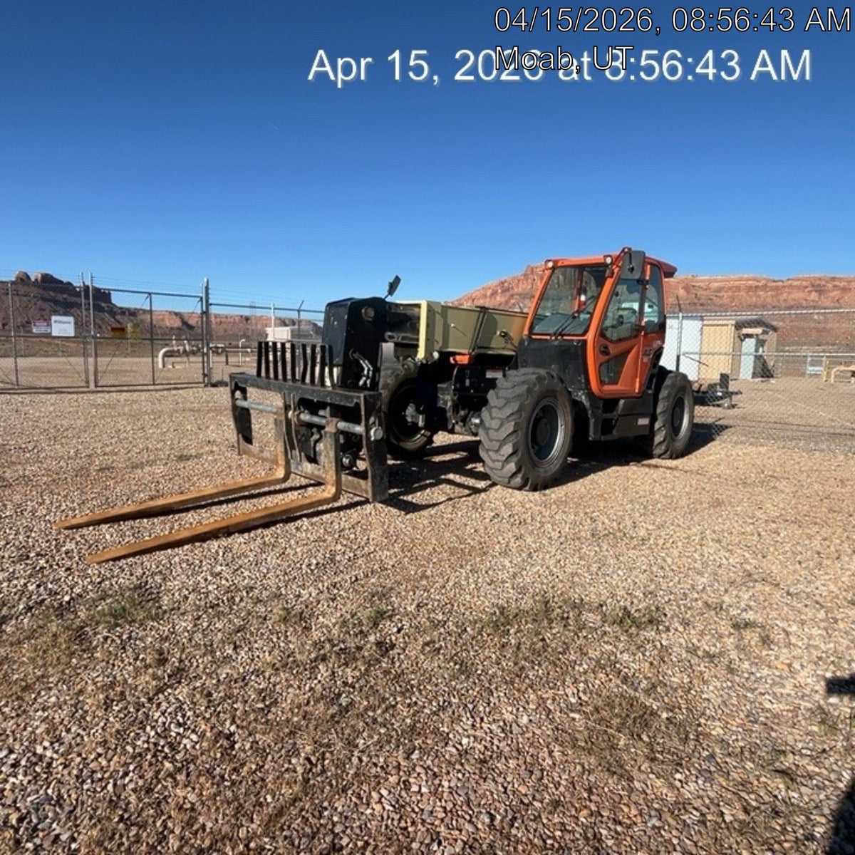 2021 JLG 1732