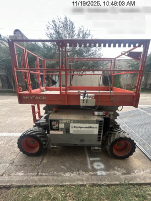 2017 SKYJACK SJ6832 RT
