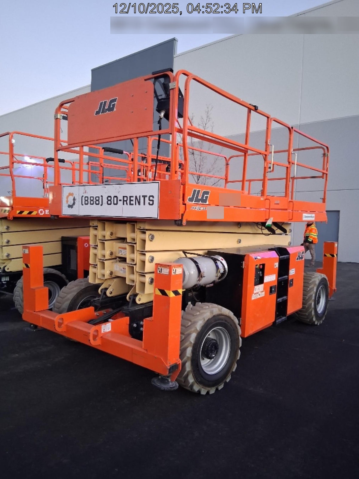 2019 JLG 430LRT