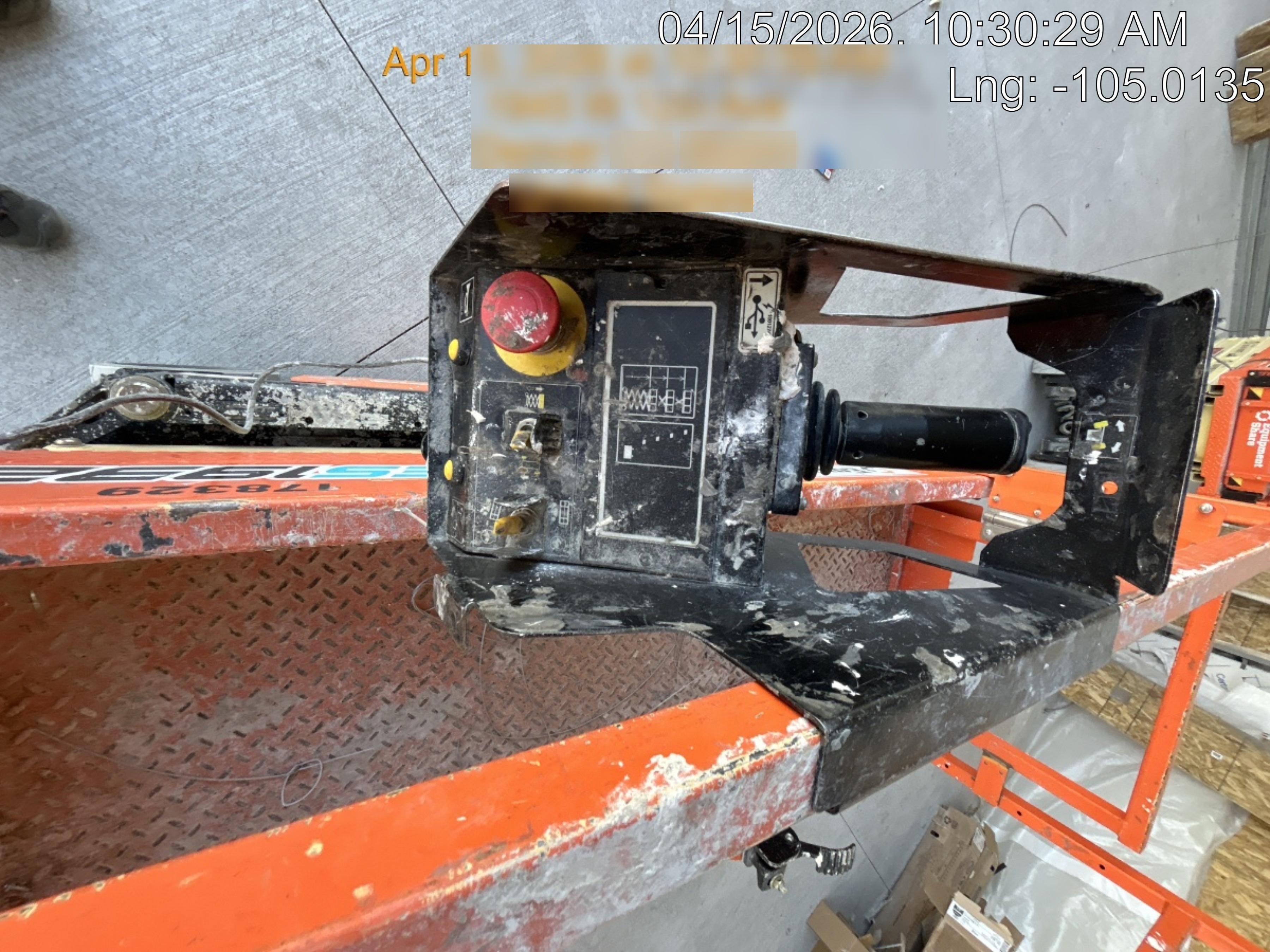 2022 JLG ES1932