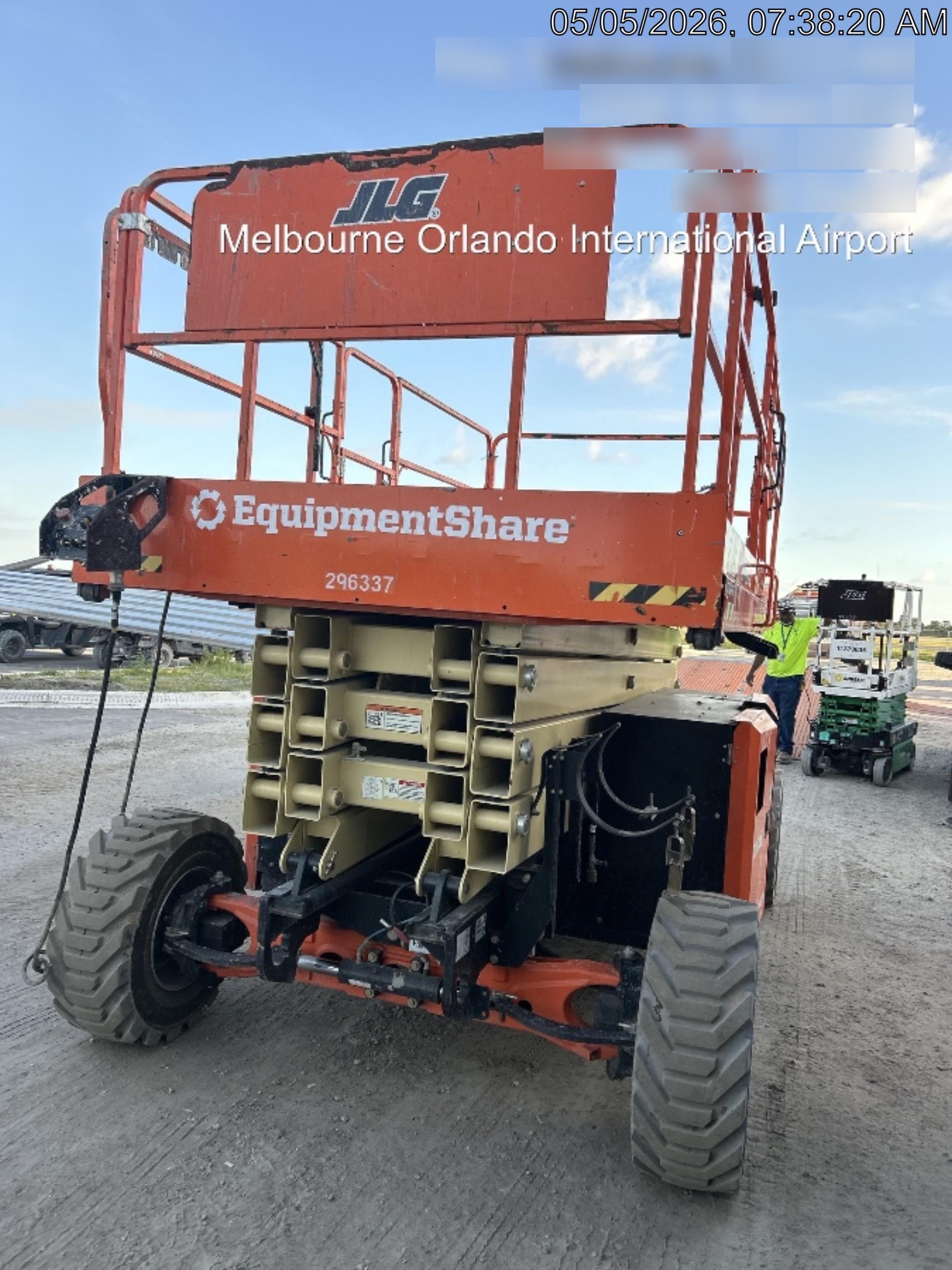 2023 JLG RT4394