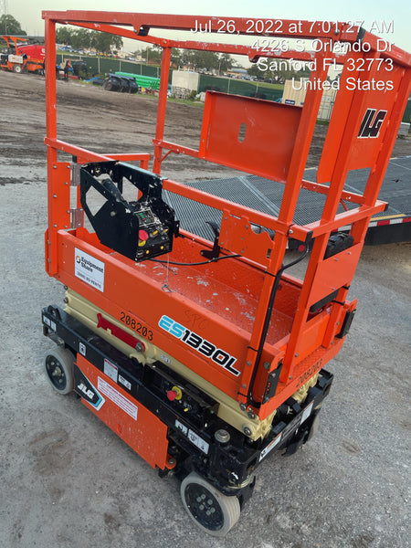 2022 JLG ES1330L