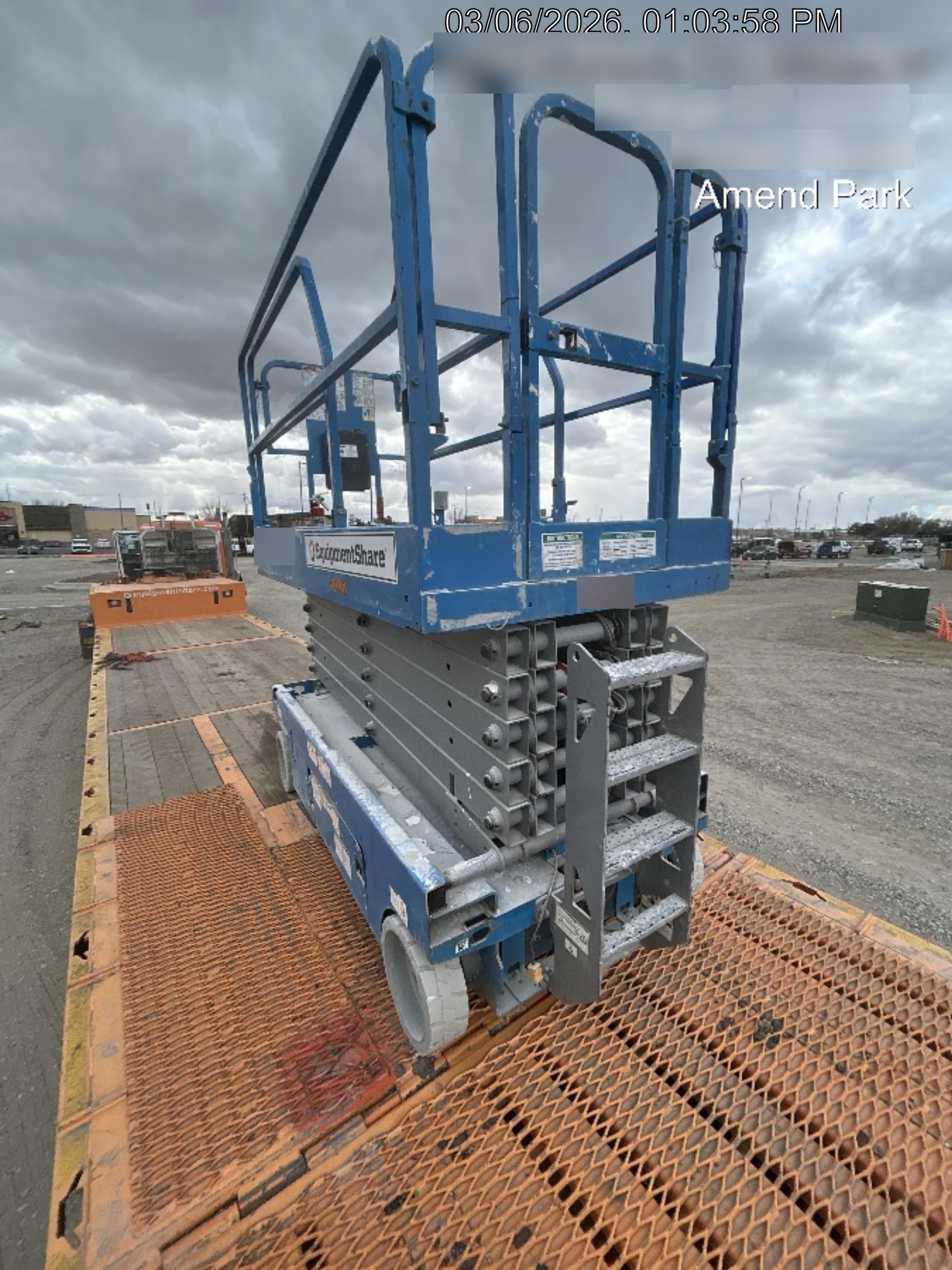 2019 Genie GS-4047 Folding rails with half height swing gate, 800W Inverter