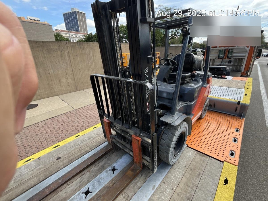 2022 TOYOTA 50-8FGU25