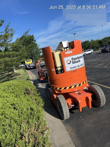 2021 JLG E300AJP