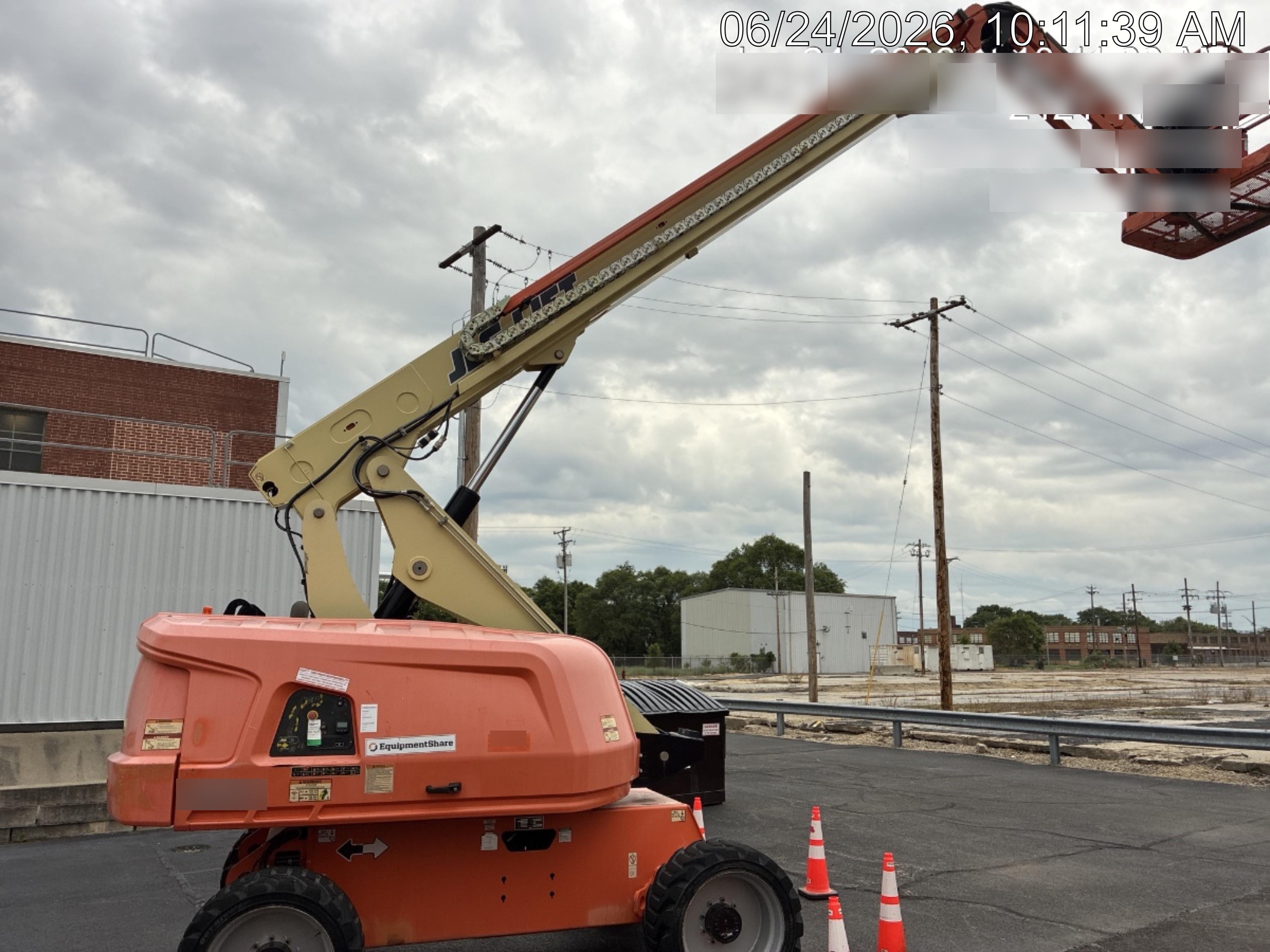 2019 JLG 660SJ