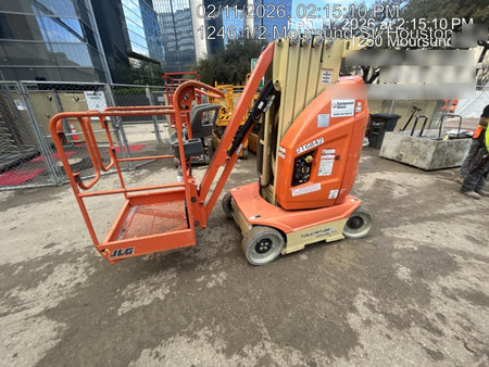 2022 JLG 26E