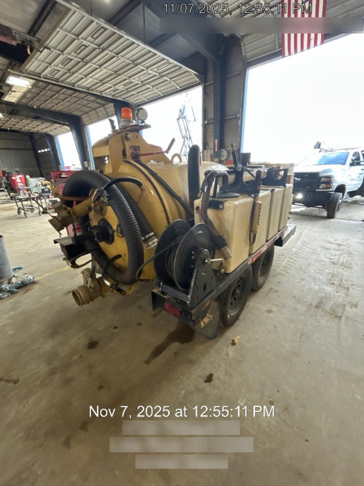 2021 Vac-Tron LP573XDT T4 Koehler Diesel Engine, 500 Gallon Debris Tank, x2 100 Gallon Water Tanks
