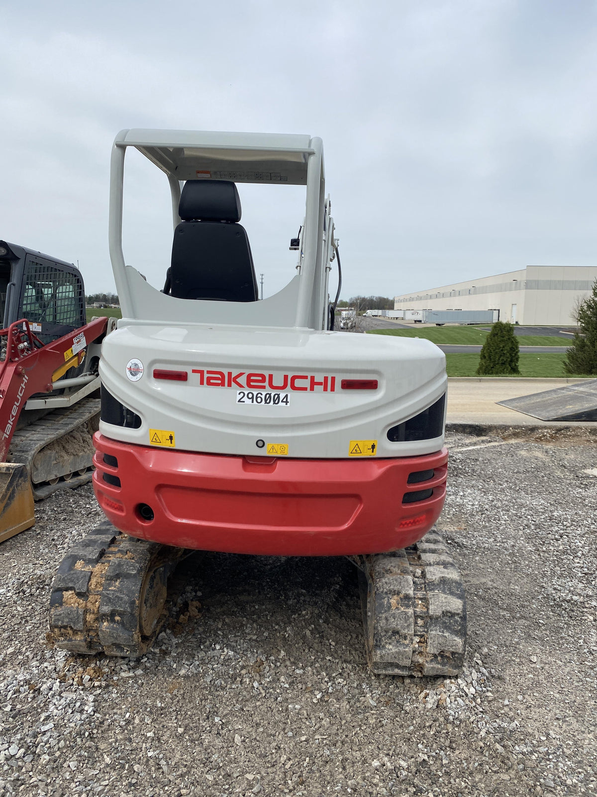 2023 TAKEUCHI TB250-2R