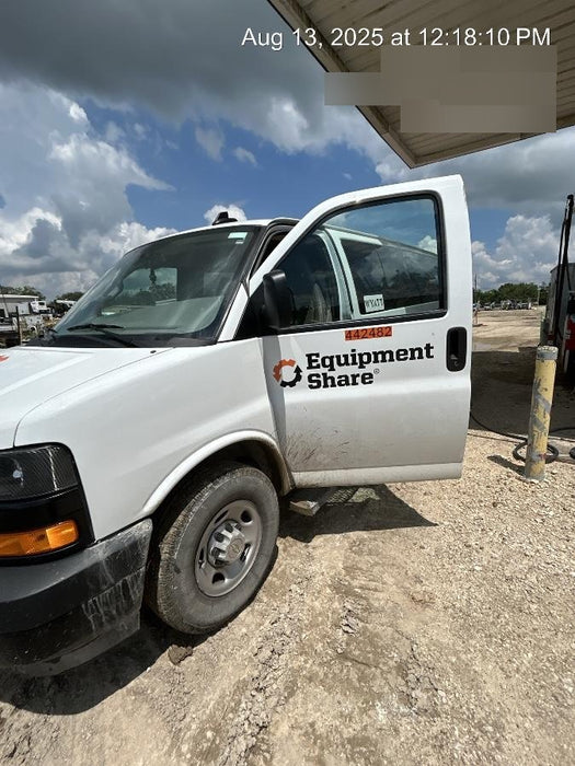 2024 CHEVROLET Express Van - Rental