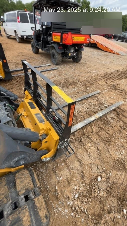 2025 ARROW MATERIAL HANDLING F5100CB - 72"
