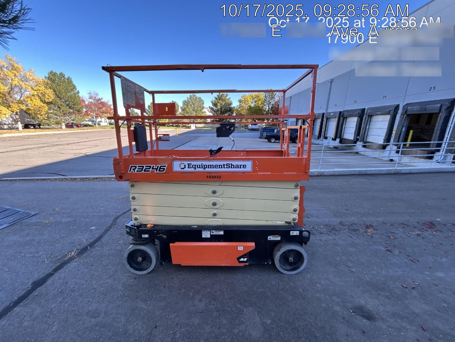 2021 JLG R3246