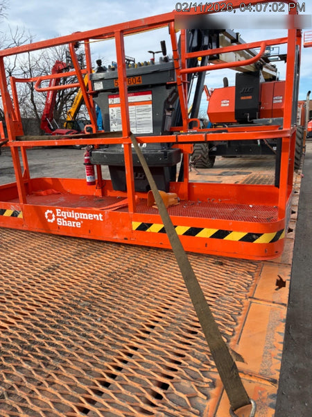 2025 JLG 800AJ