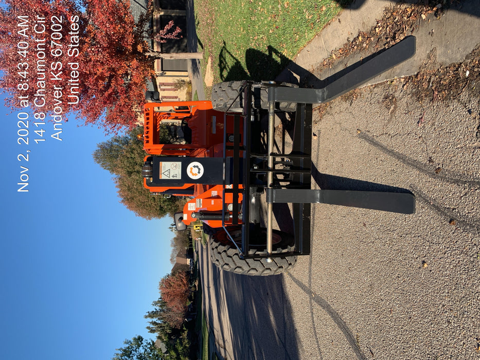 2020 Skytrak 8042 74 Hp, FF Tires, Work Lights, Beacon, Aux Hydraulics, Back up Alarm, Lifting Eye, ES Decals