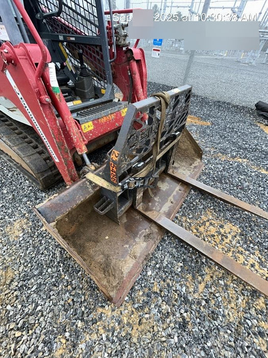 2022 PALADIN 48" Pallet Forks - Paladin