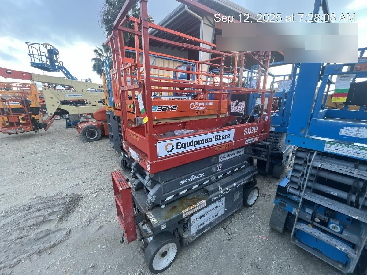 2022 SKYJACK SJ3219