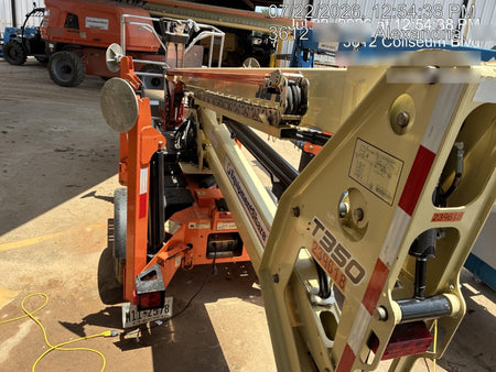 2022 JLG T350