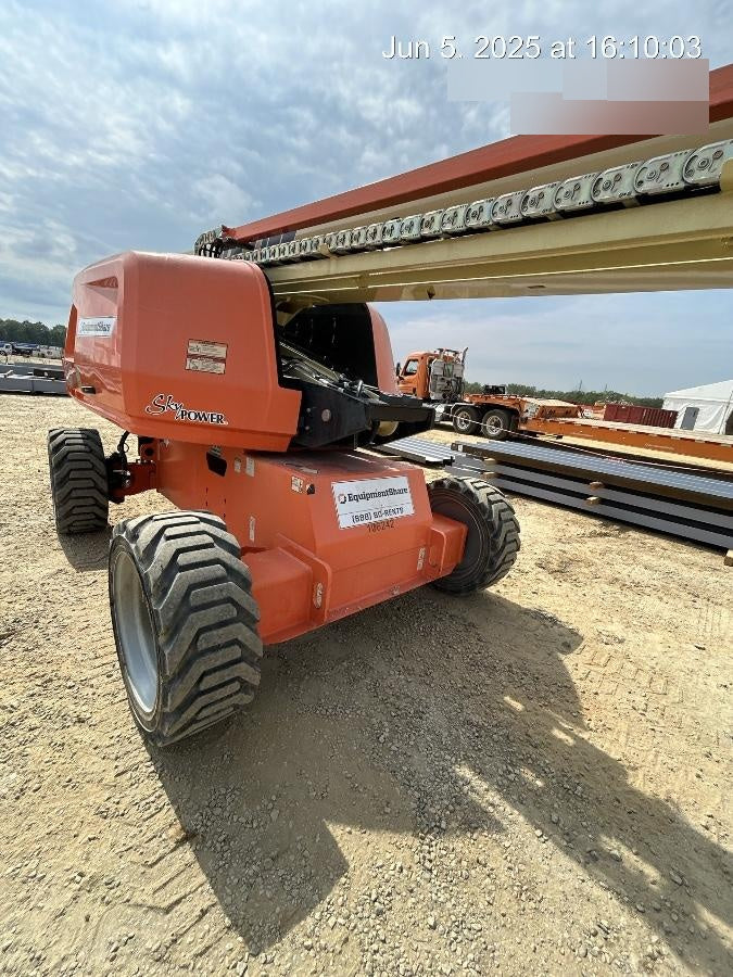 2020 JLG 660SJ