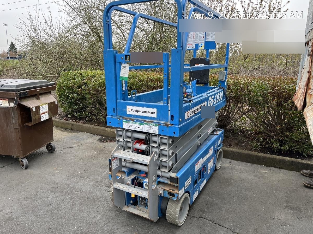 2019 Genie GS-1930 Half Height Swing Gate, 800W Inverter