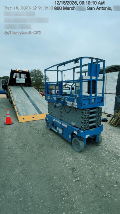 2018 Genie GS-3232 Genie GS3232 Lift w/Folding Rails and Swing Gate