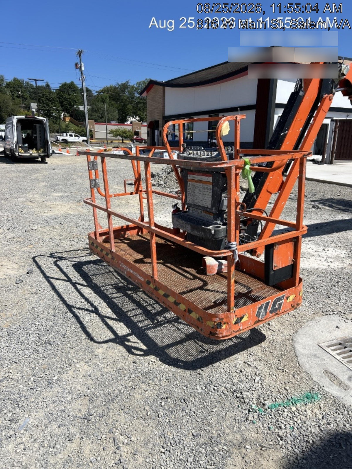 2023 JLG 660SJ