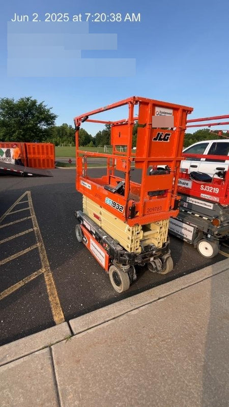 2022 JLG ES1932