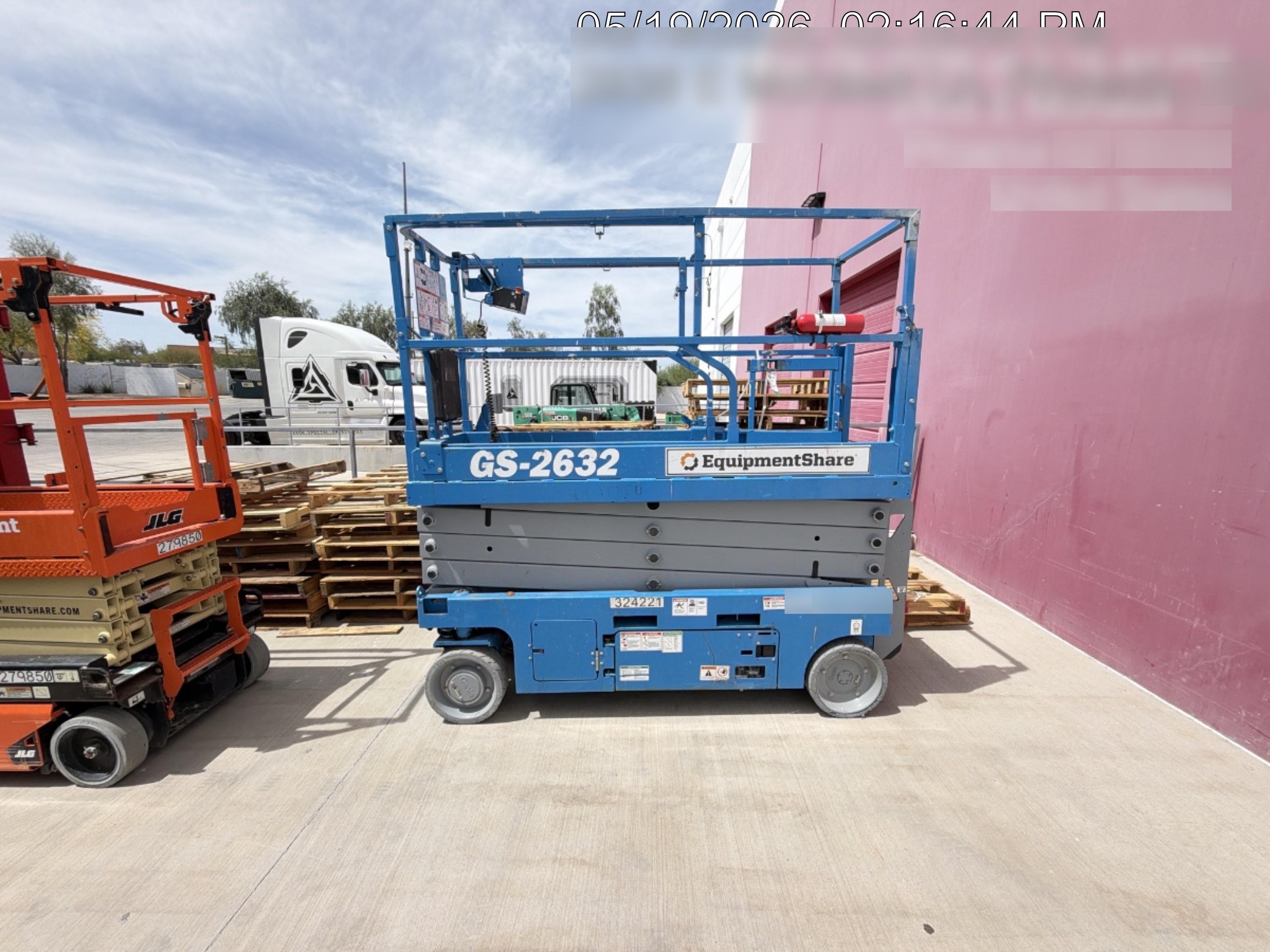 2023 GENIE GS-2632