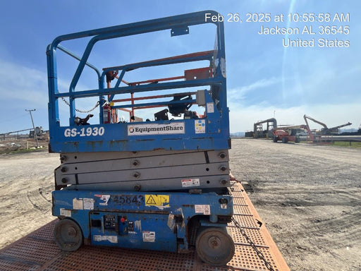 2019 Genie GS-1930 Fixed rails with chain Entry