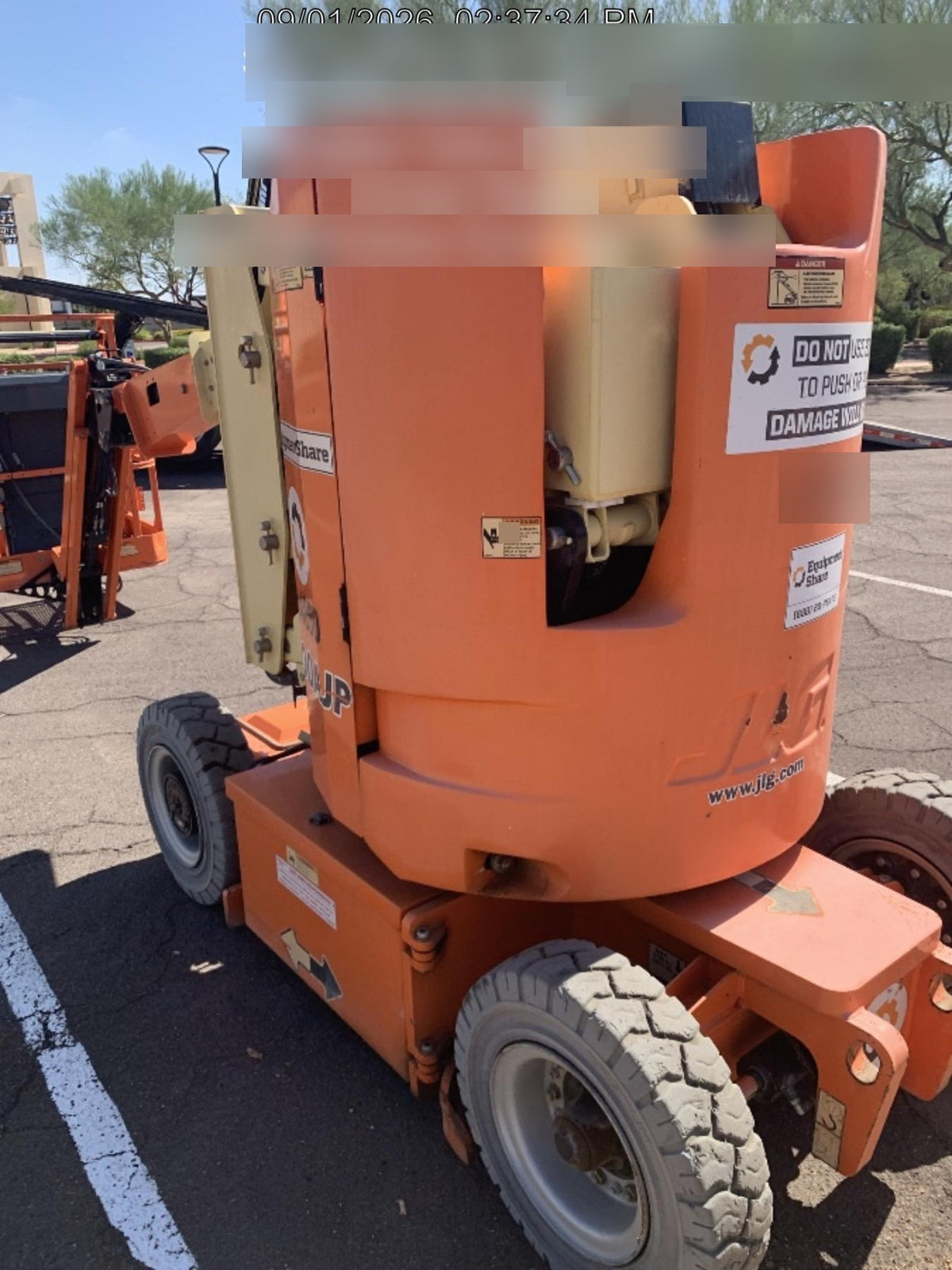 2019 JLG E300AJP