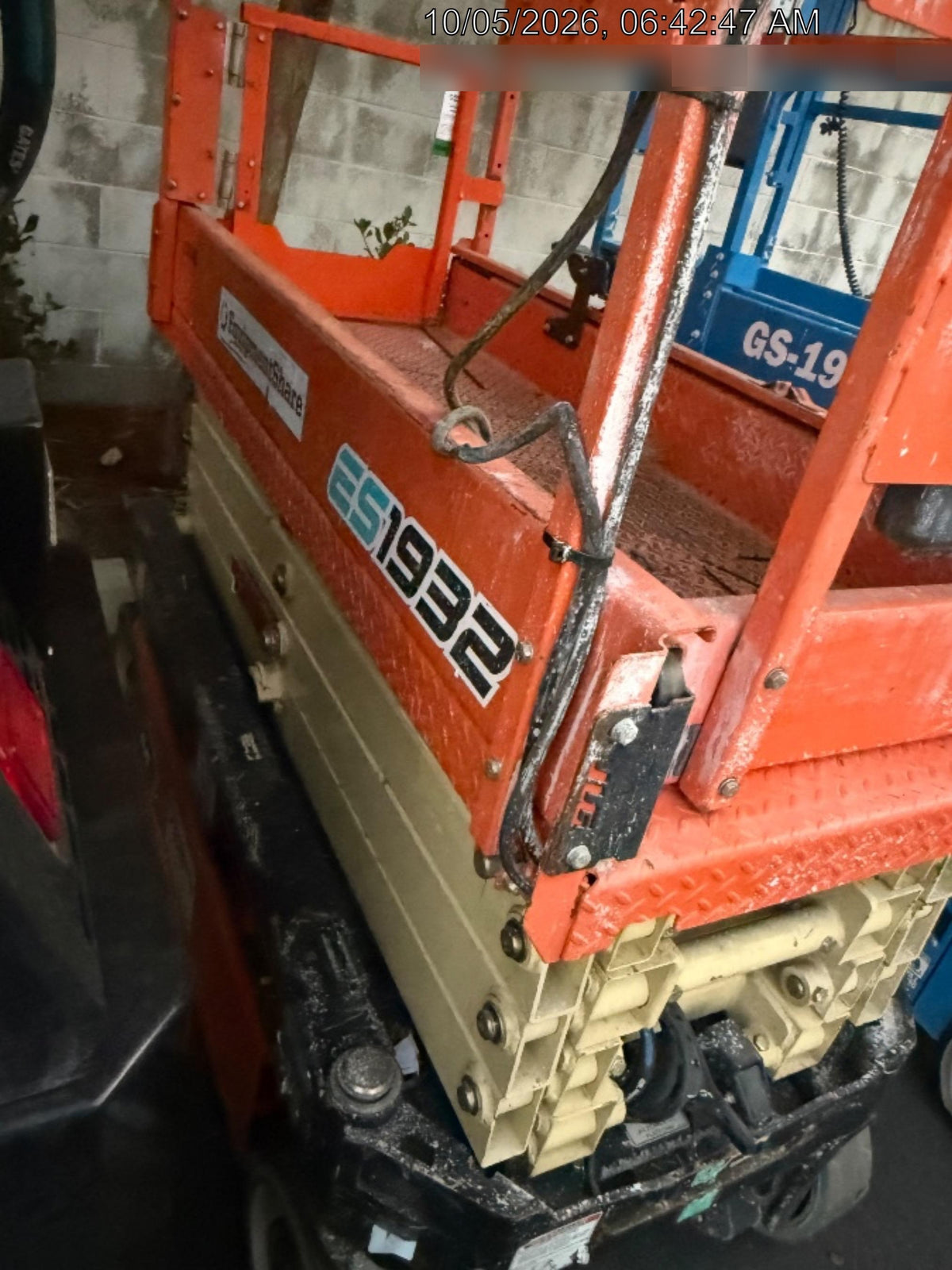 2022 JLG ES1932
