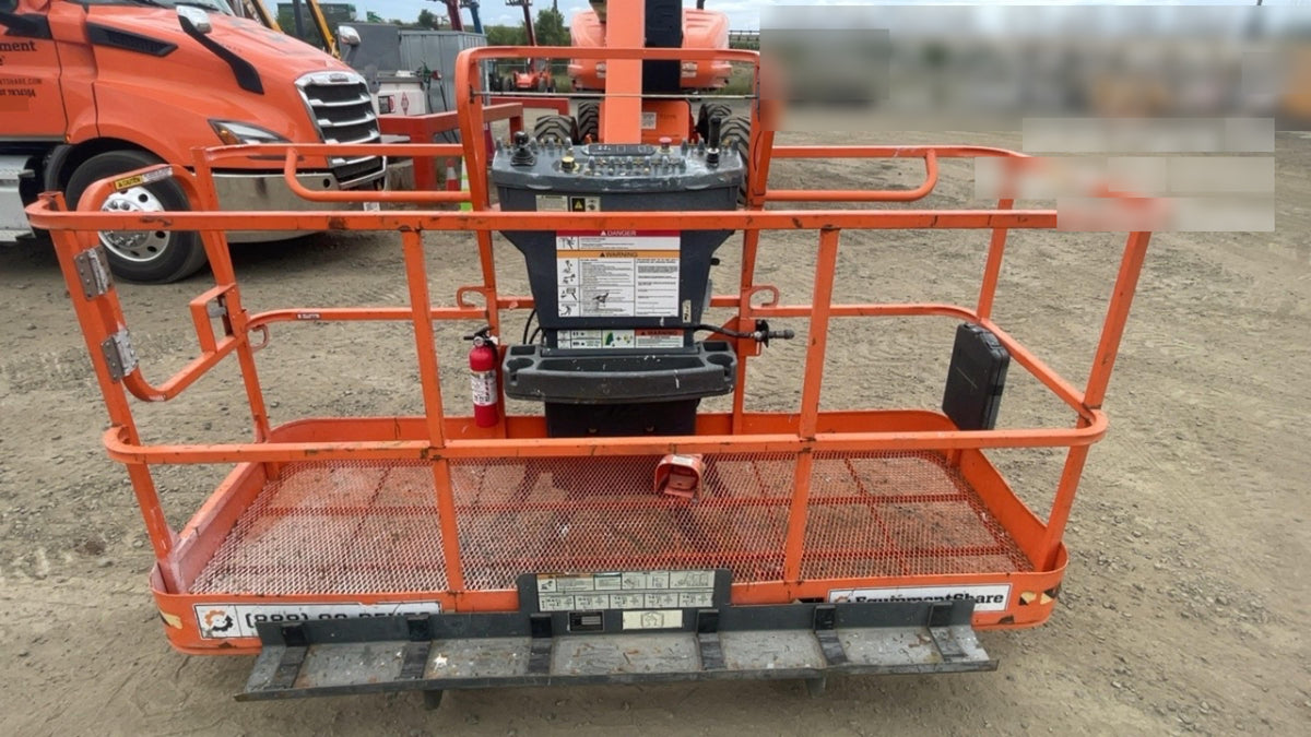 2020 JLG 1250AJP