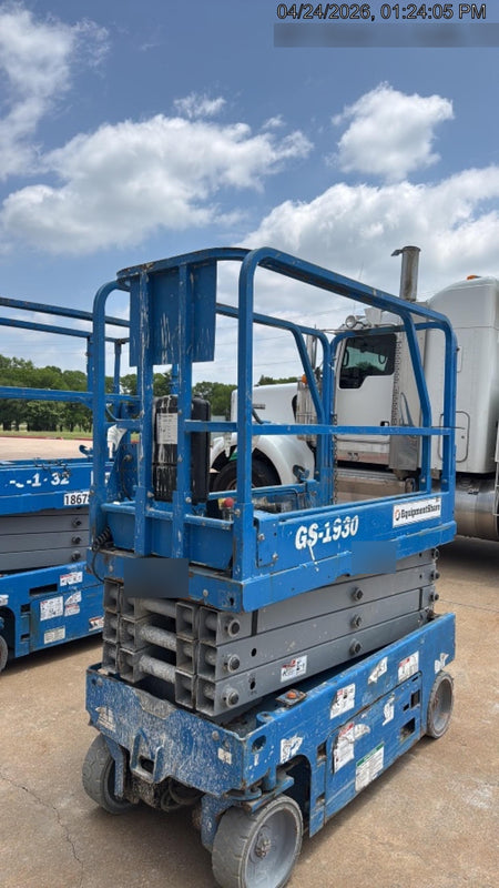 2019 Genie GS-1930 Fixed Rails with Chain Entry