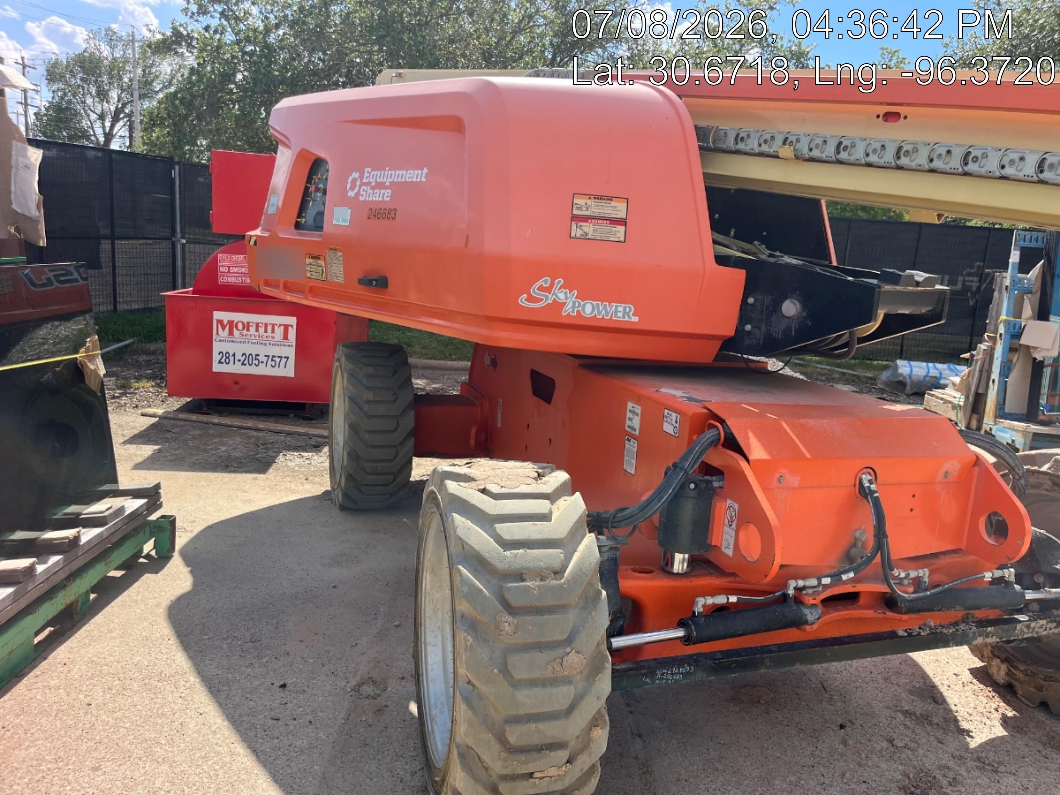 2022 JLG 660SJ