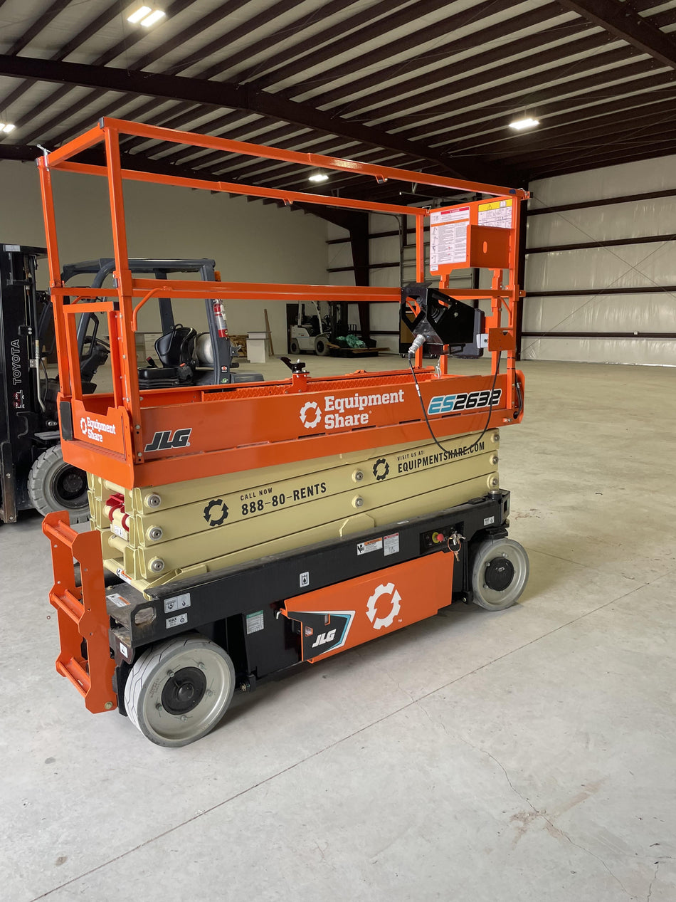 2022 JLG ES2632