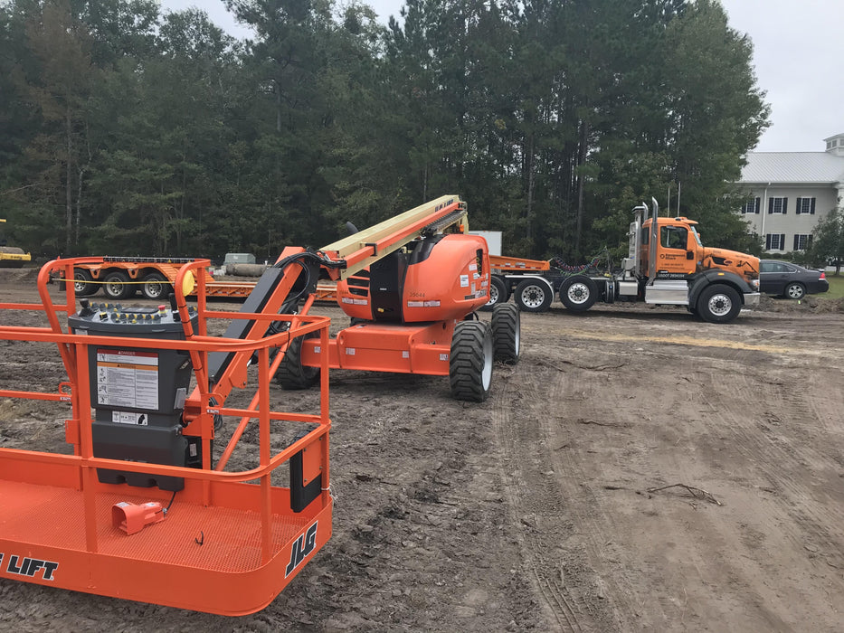 2019 JLG 600AJ